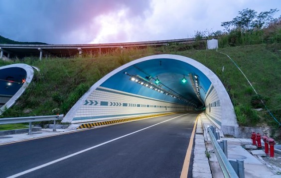 tunnel_shutterstock
