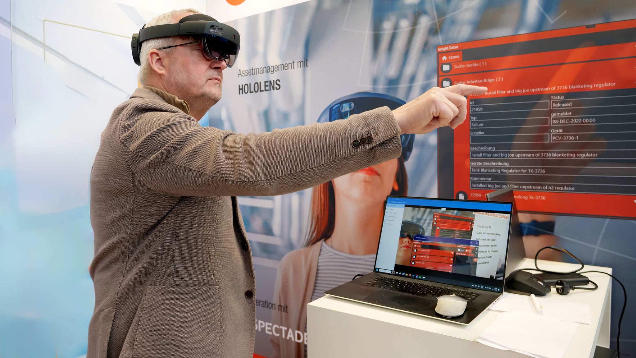HoloLens