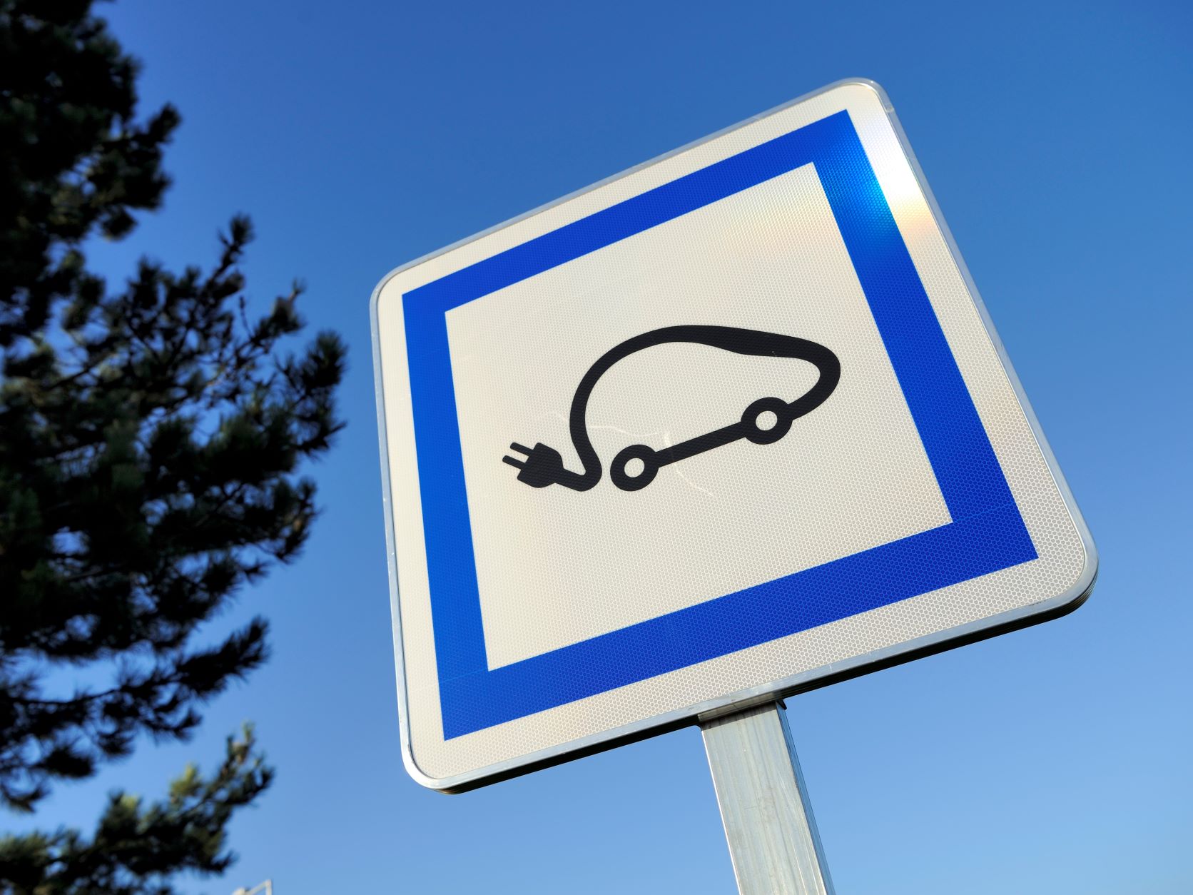 Schild E-Auto-Ladestation
